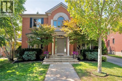 11 MORRISON CREEK Crescent Oakville ON L6H4C3