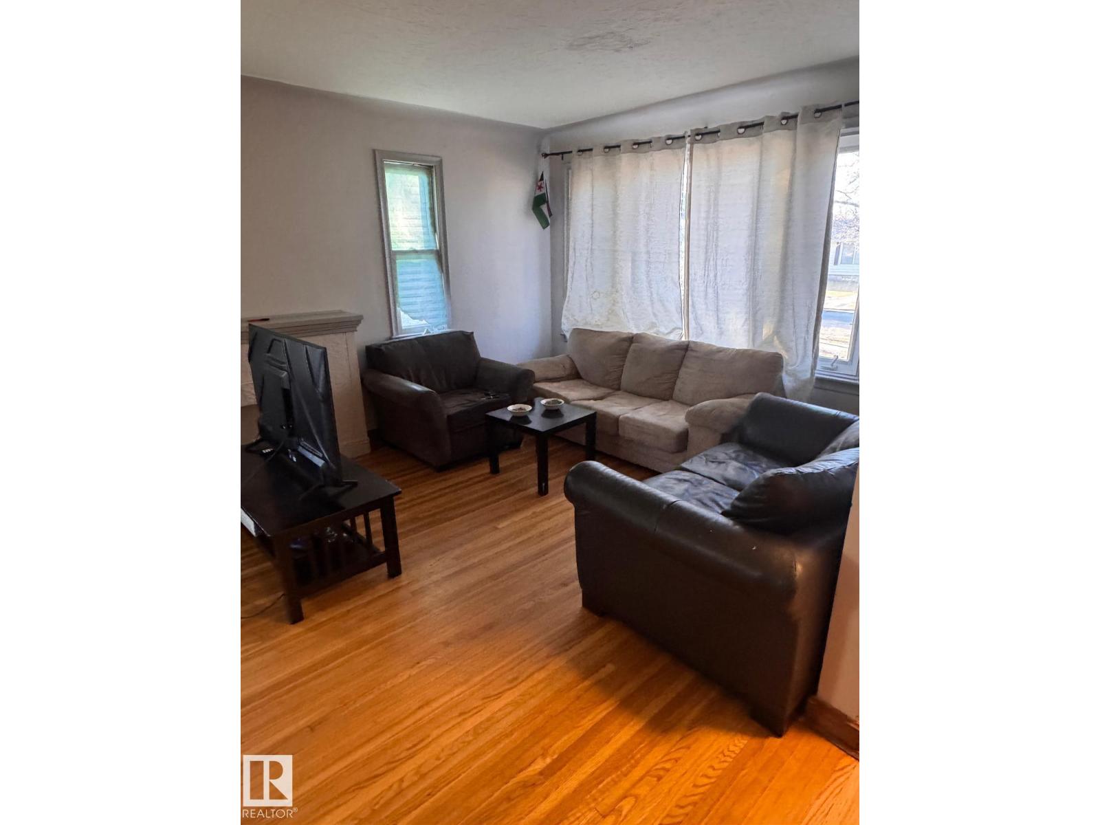 13129 101 ST NW