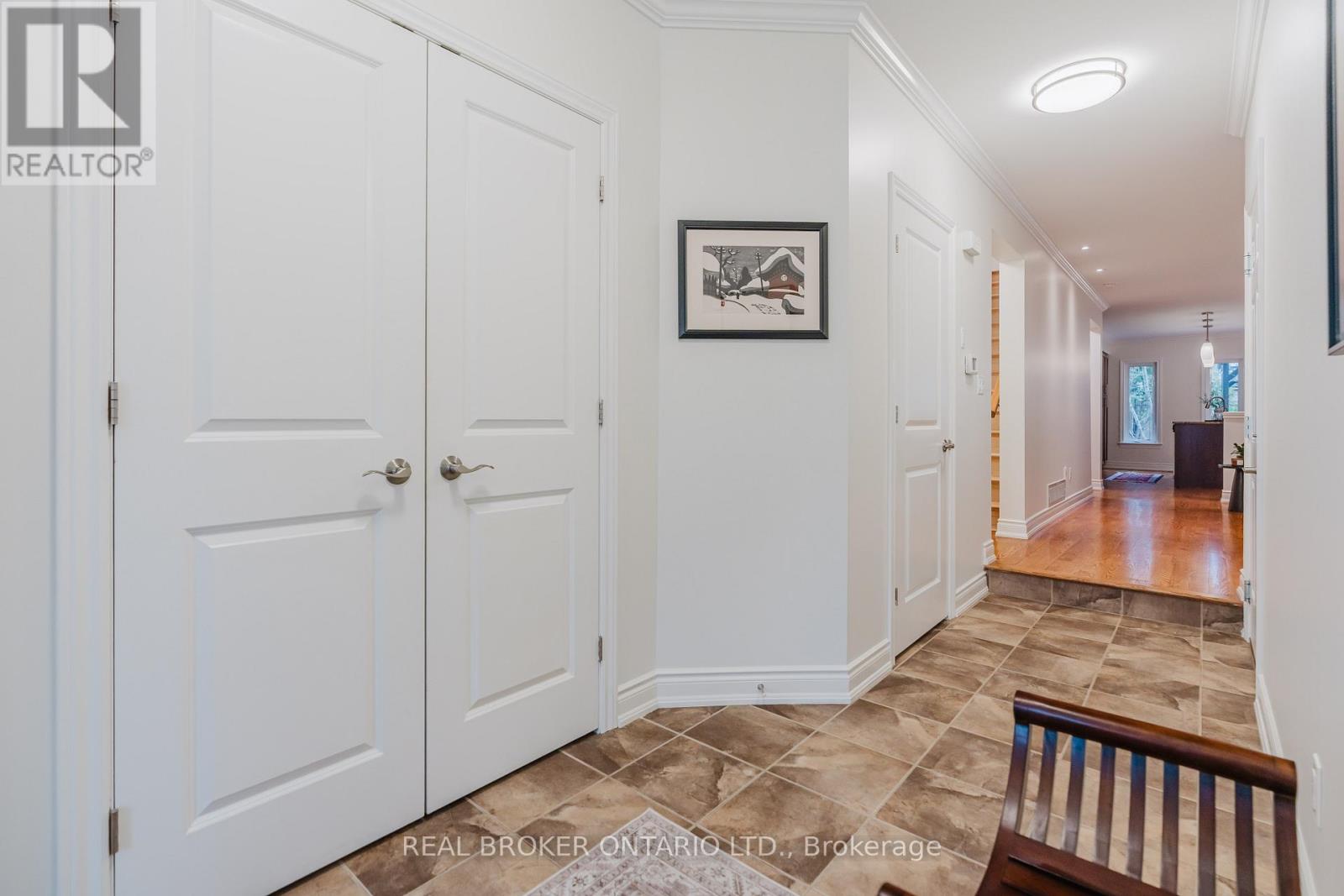 279 CURRELL AVENUE