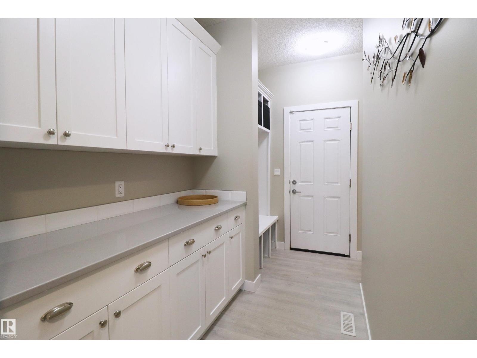 66 Springwood WY