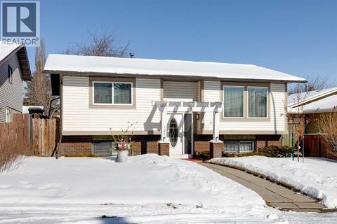 107 Bedwood Bay NE Calgary AB T3K1M1