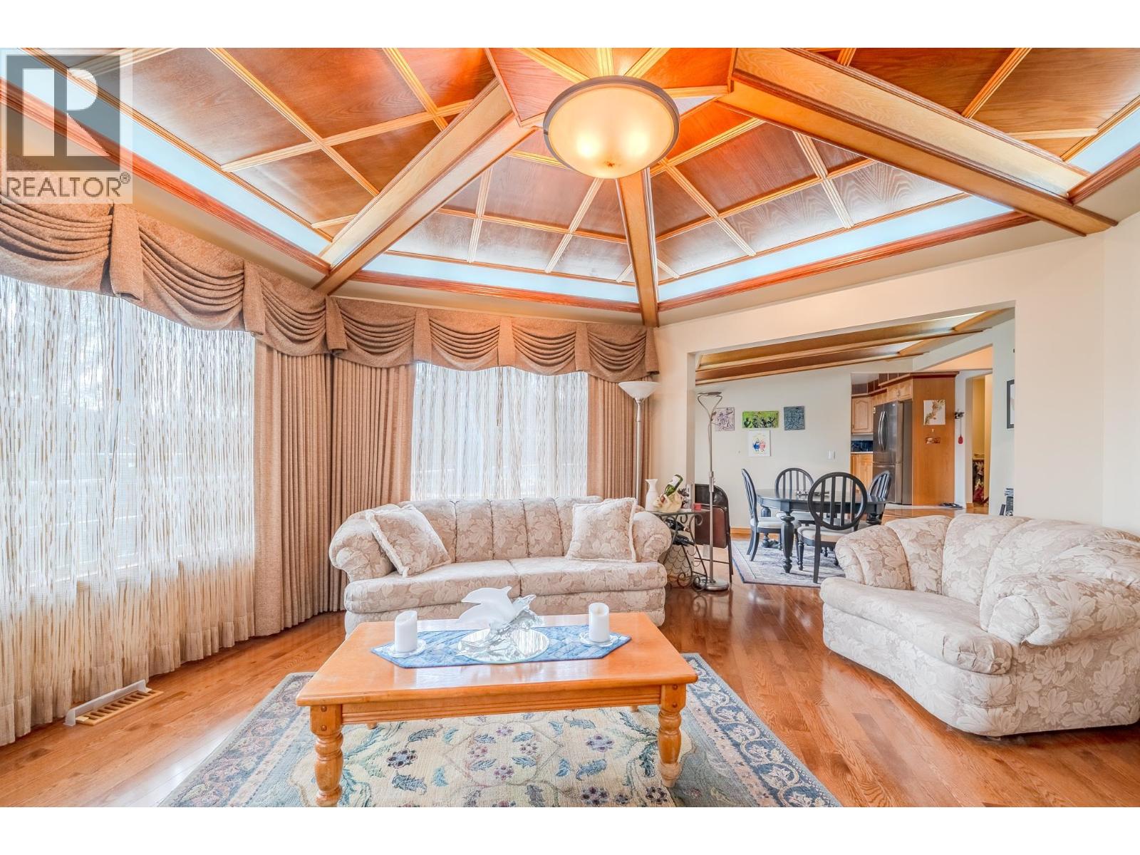 4882 GLOINNZUN CRESCENT