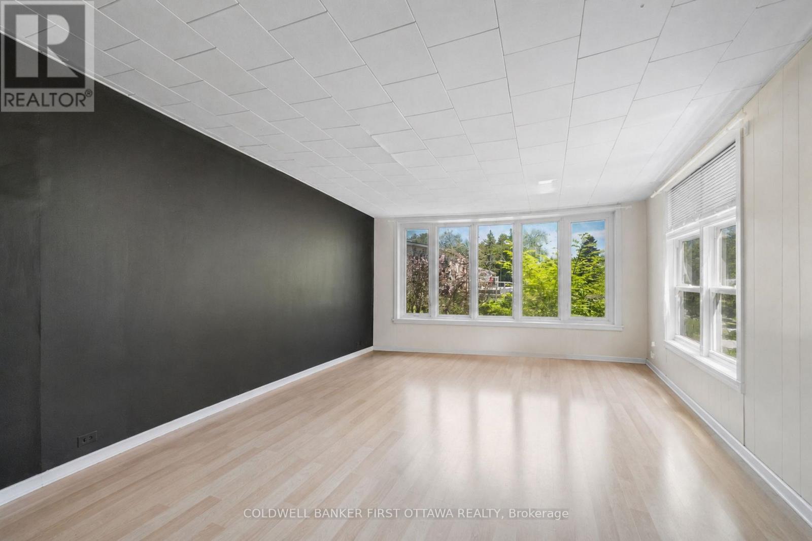 29 CLOVERLOFT COURT