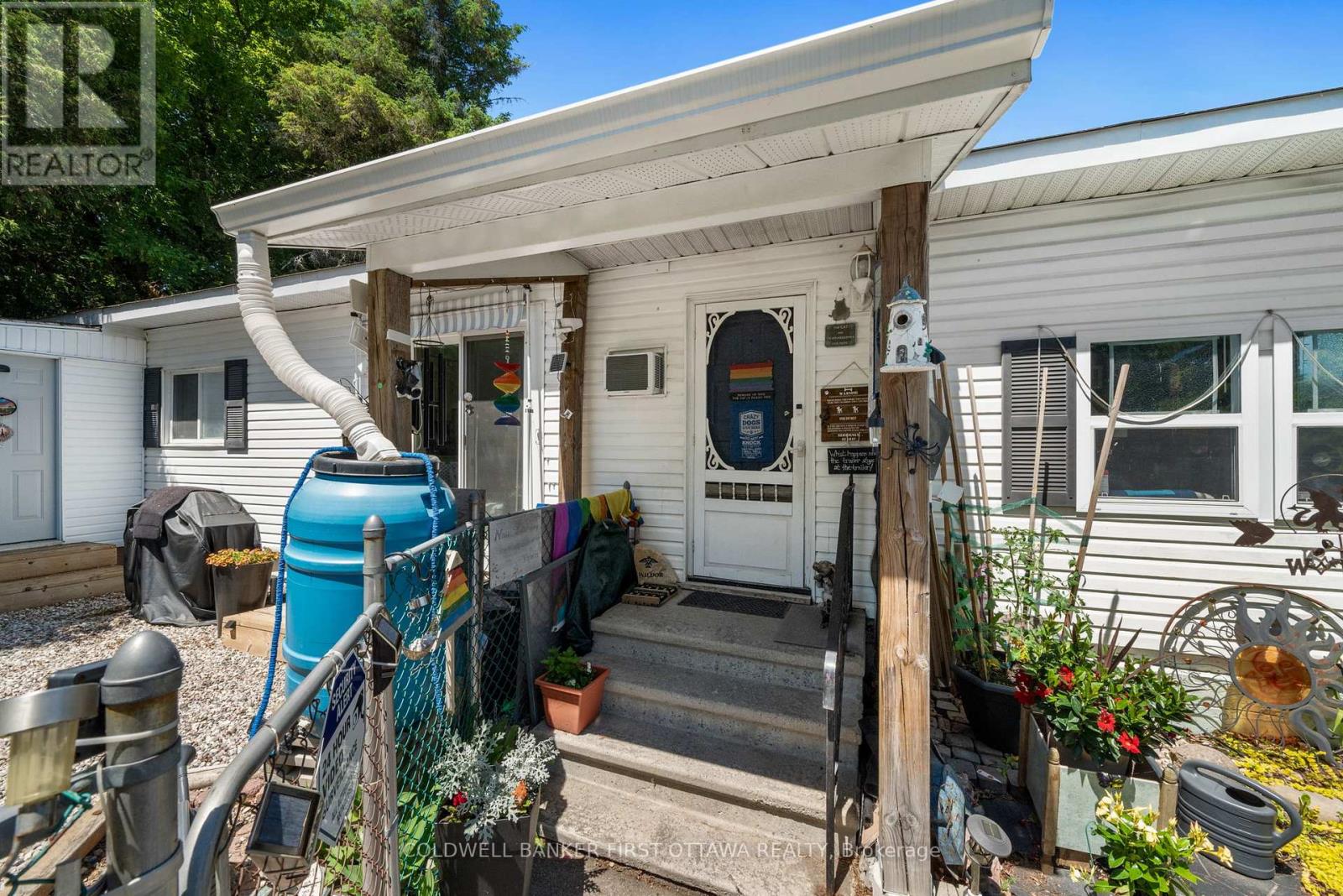 29 CLOVERLOFT COURT