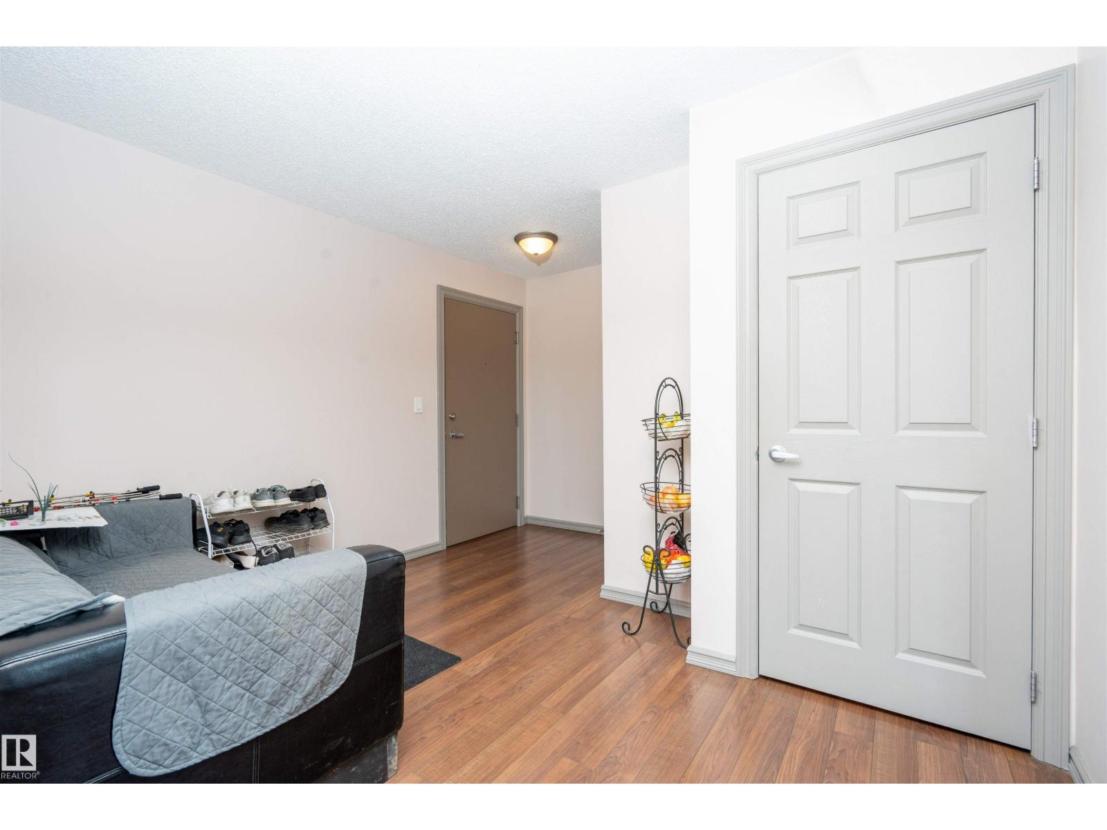 #319 4407 23 ST NW