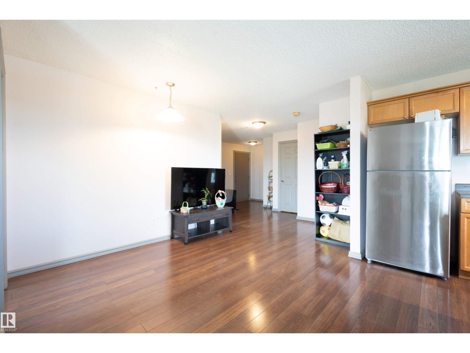 #319 4407 23 ST NW