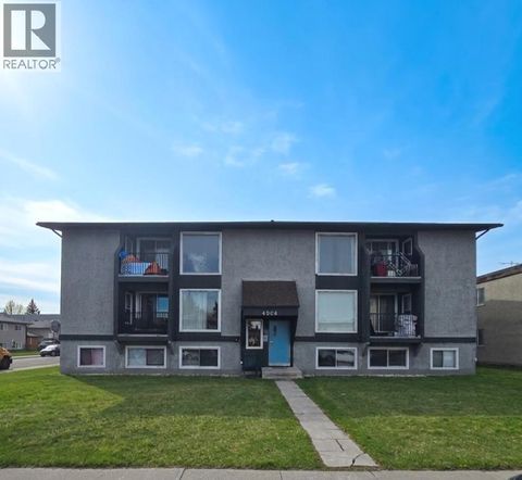 4503 73 Street NW Calgary AB T3B2M3