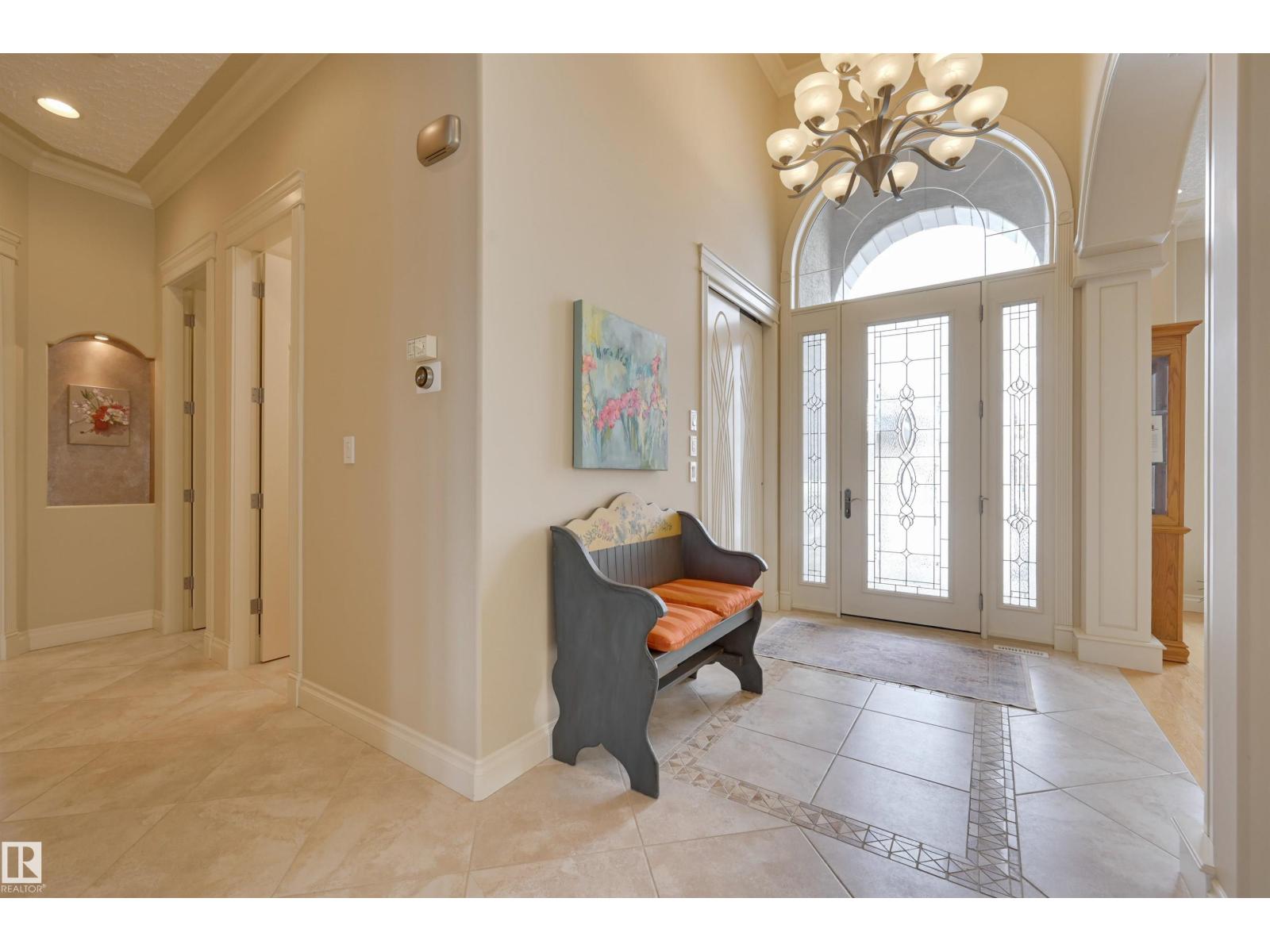 192 DARLINGTON CR NW