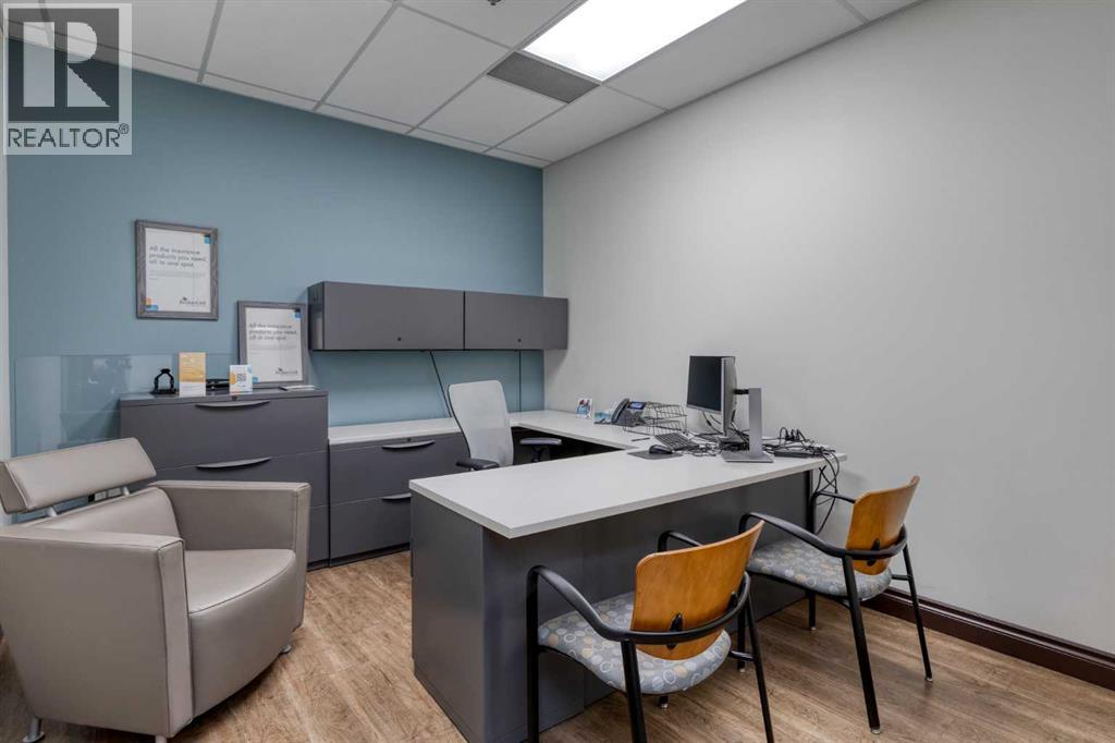 3, 505 Railway Street W