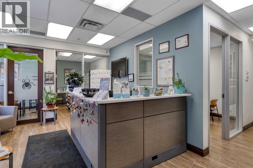 3, 505 Railway Street W