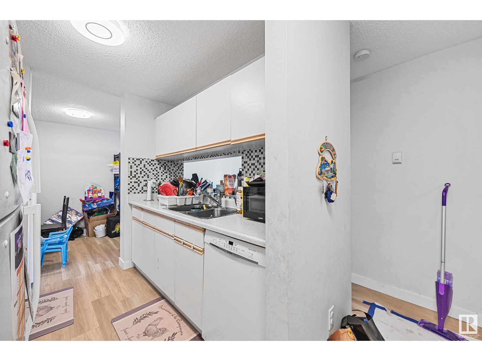 #129 6720 158 AV NW