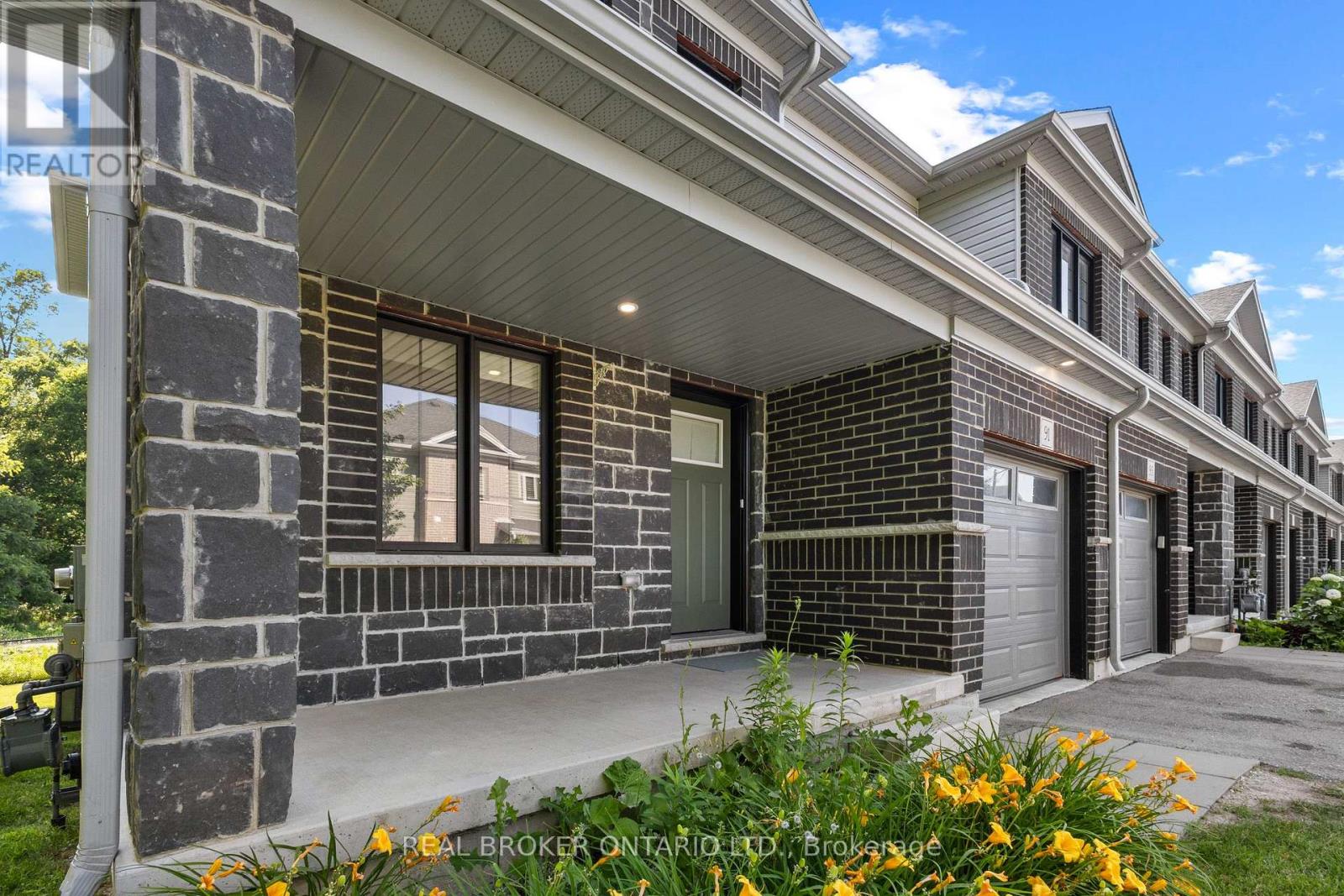91 WOODEDGE CIRCLE