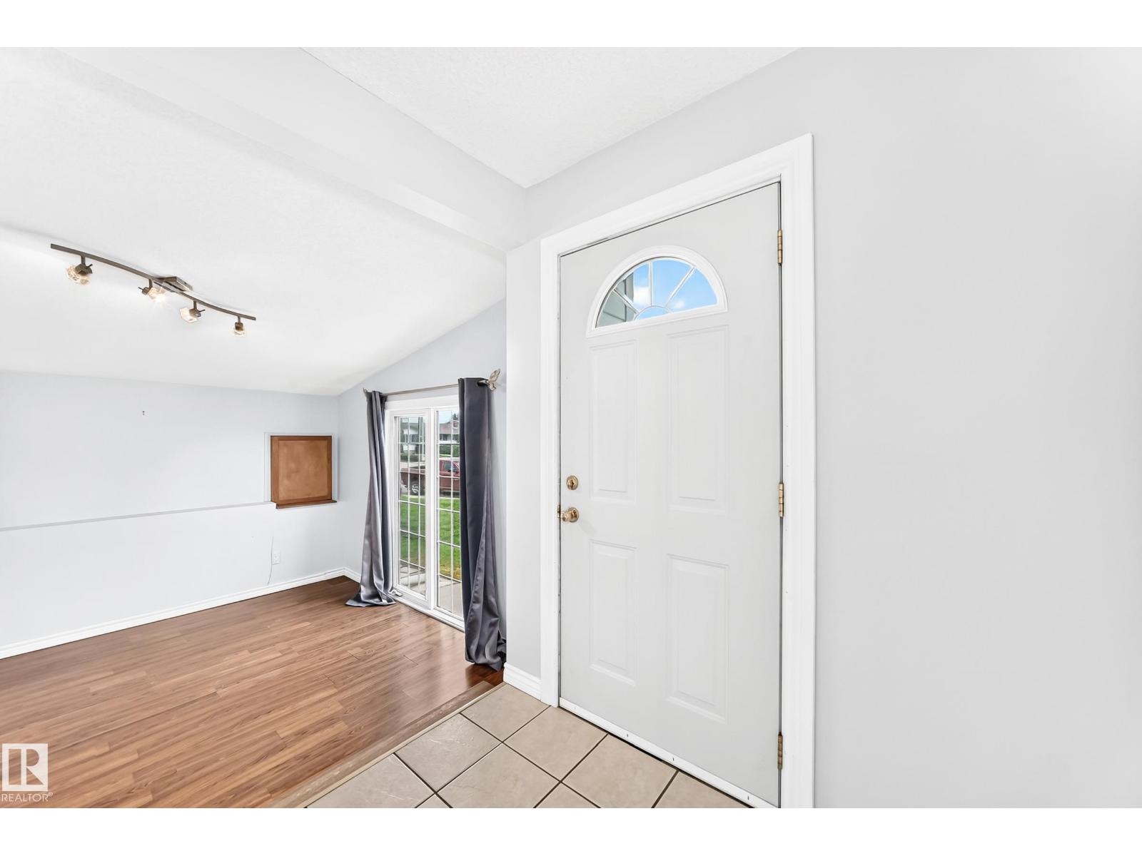 13923 70 ST NW