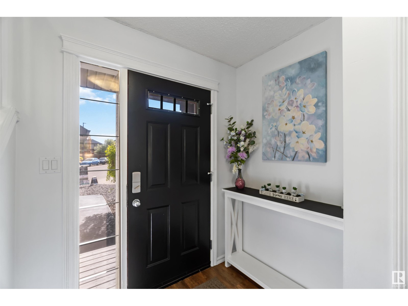 2904 33A ST NW