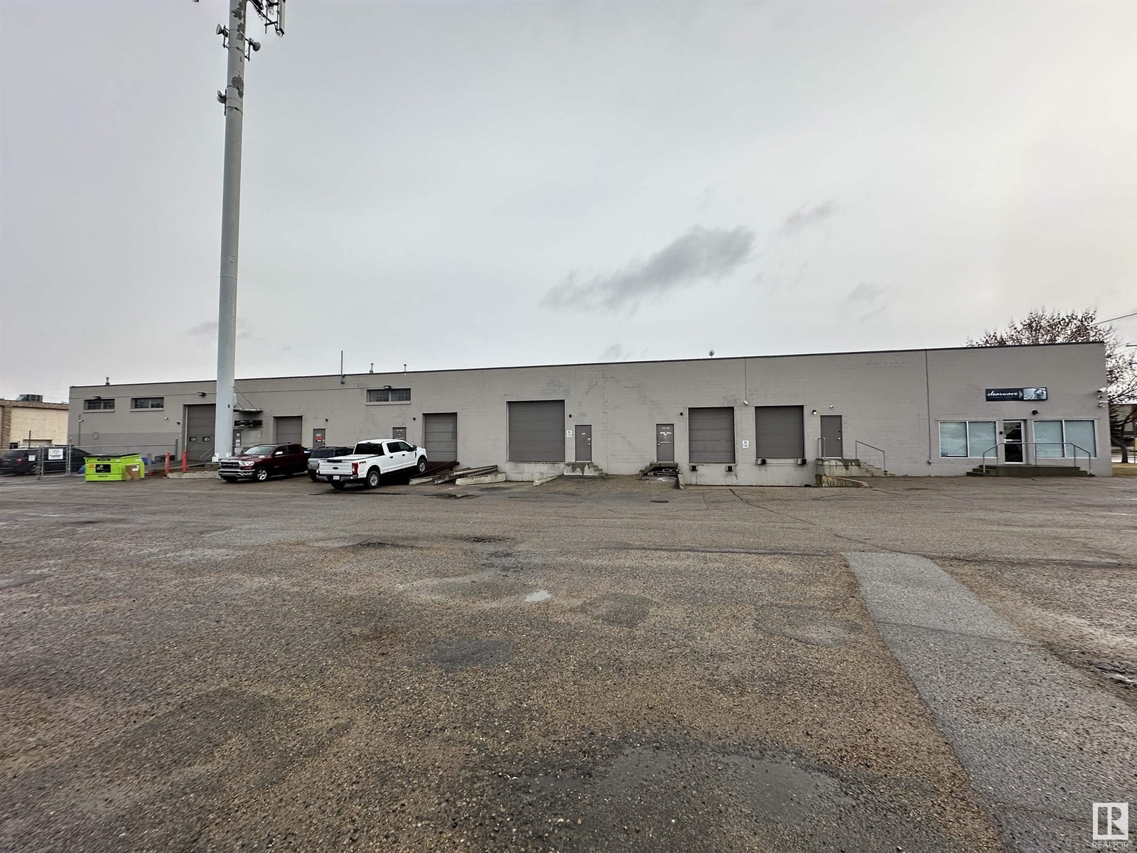 11216 143 ST NW