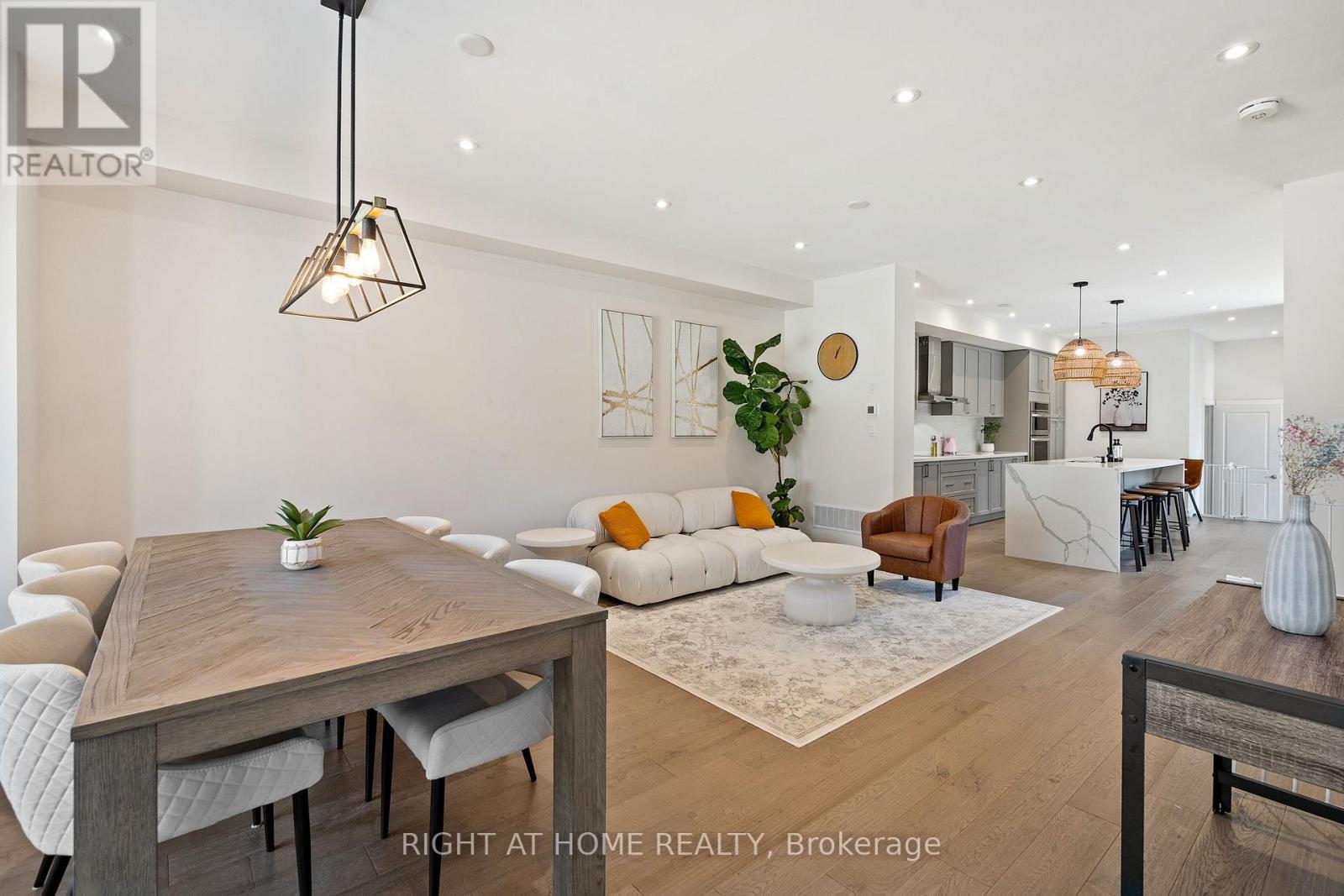 15 SUGARBERRY AVENUE