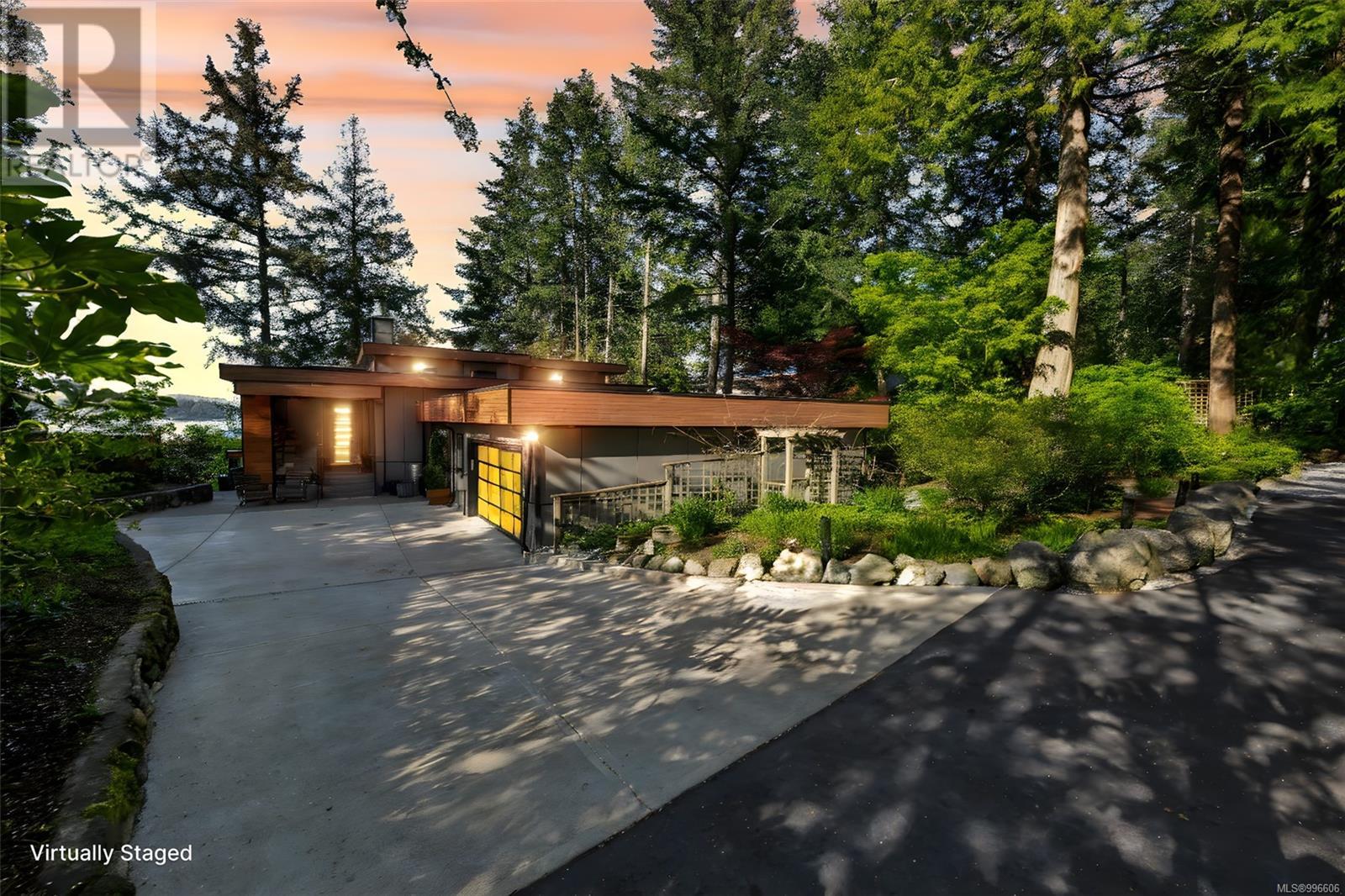 2250 Dolphin Rd