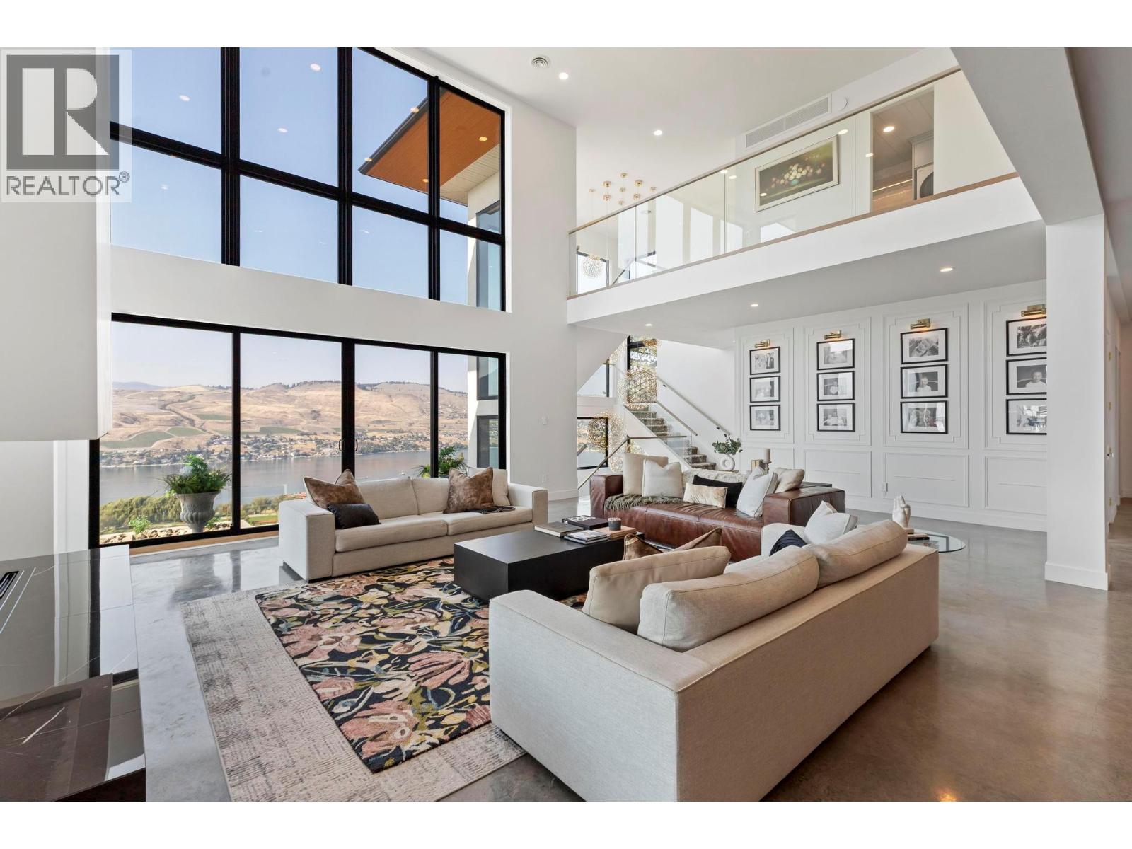 120 Sunset Boulevard