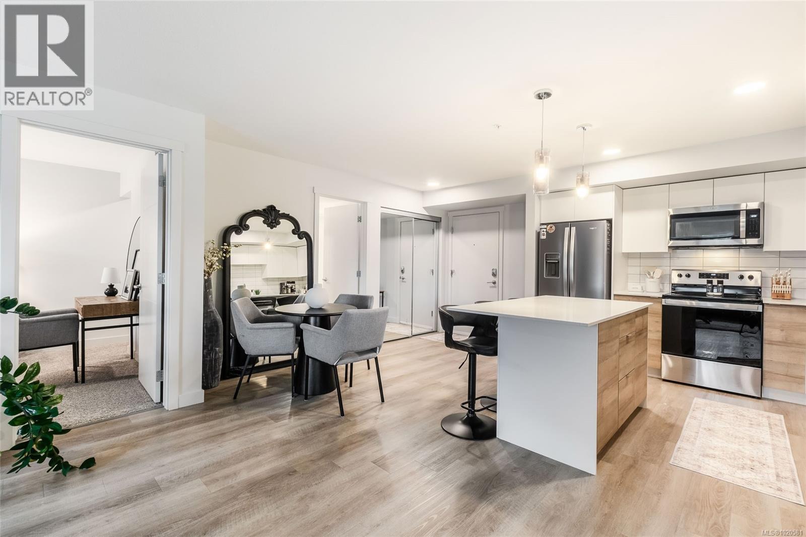 202 4820 Cedar Ridge Pl