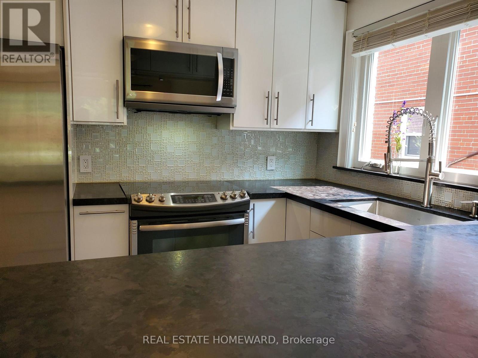 MAIN FLOOR - 21 LOVE CRESCENT