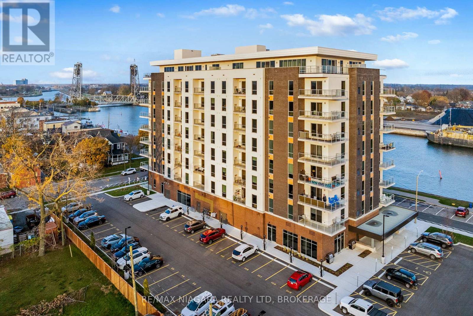 703 - 118 WEST STREET