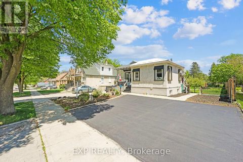 82 KEHL STREET Kitchener ON N2M3T9
