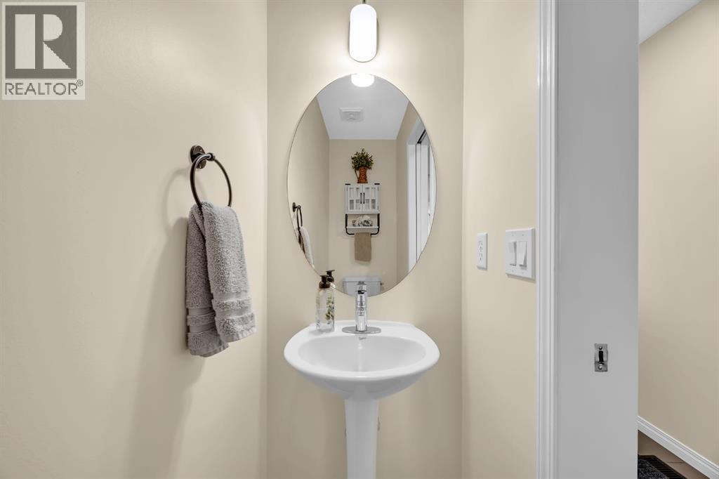 128 Country Village Manor NE