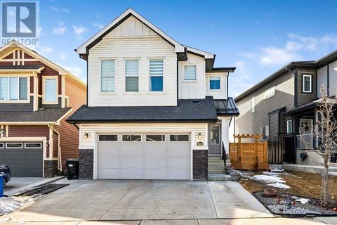 240 Lucas Crescent NW Calgary AB T3P1M8