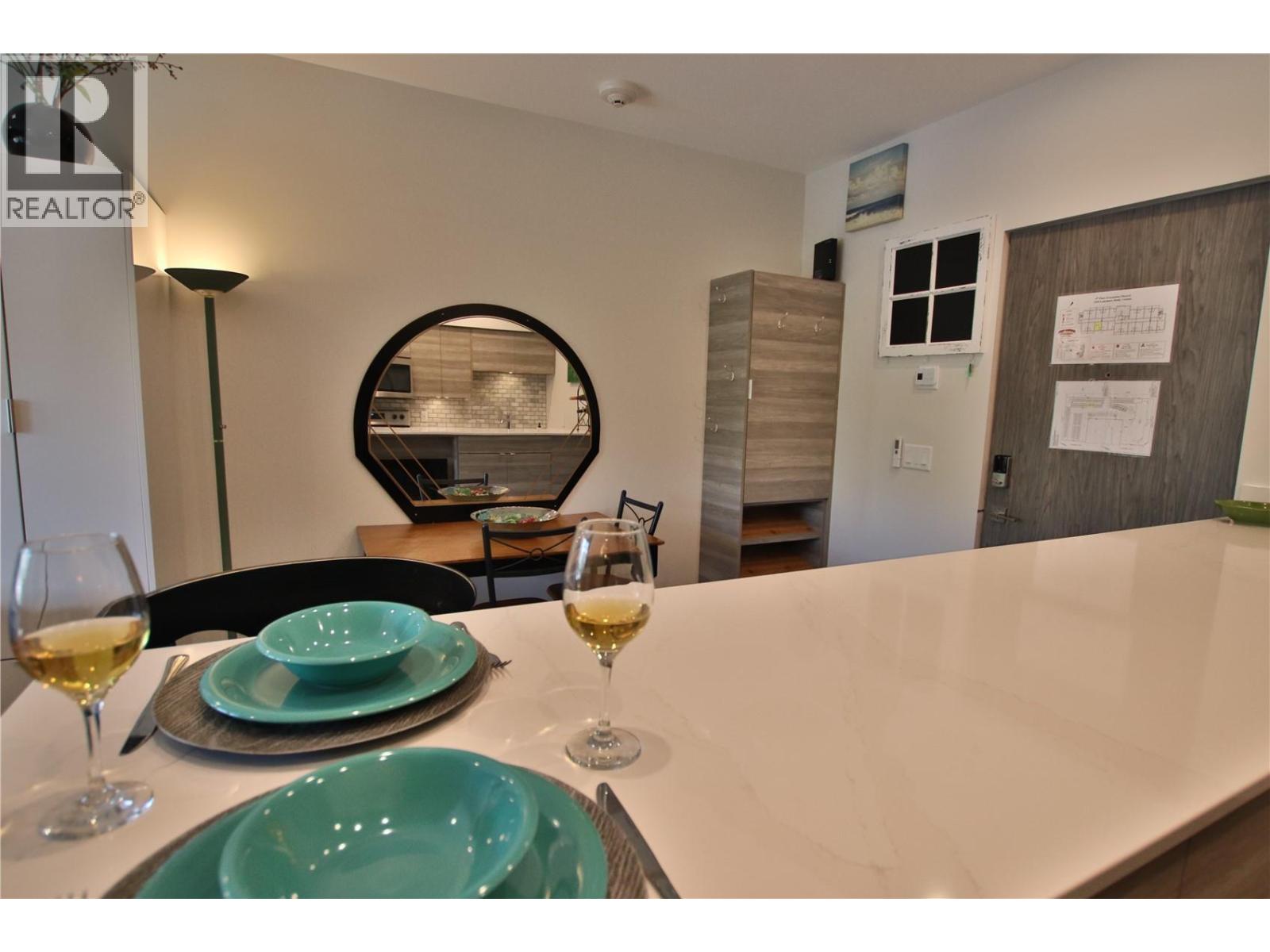 2555 Lakeshore Road Unit# 414