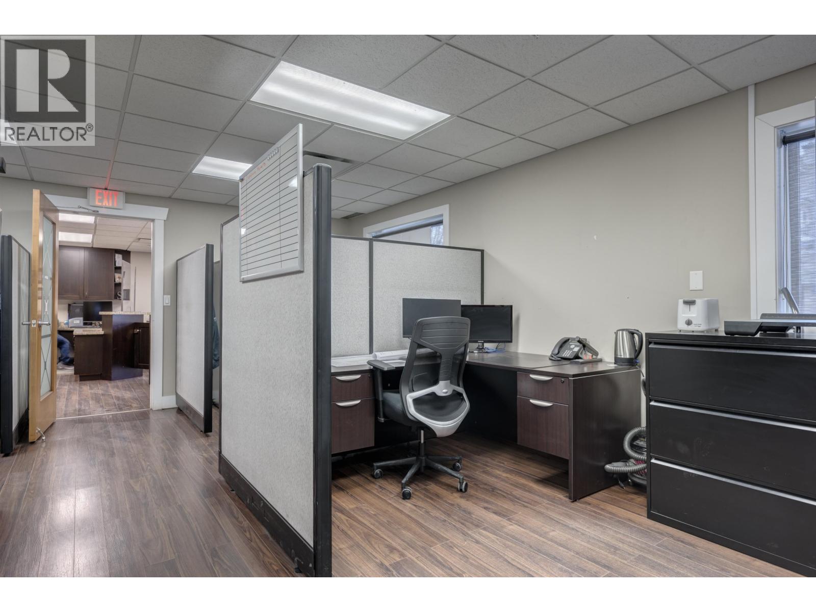 2589 KINGSWAY AVENUE