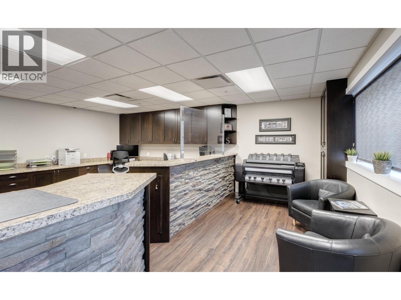 2589 KINGSWAY AVENUE