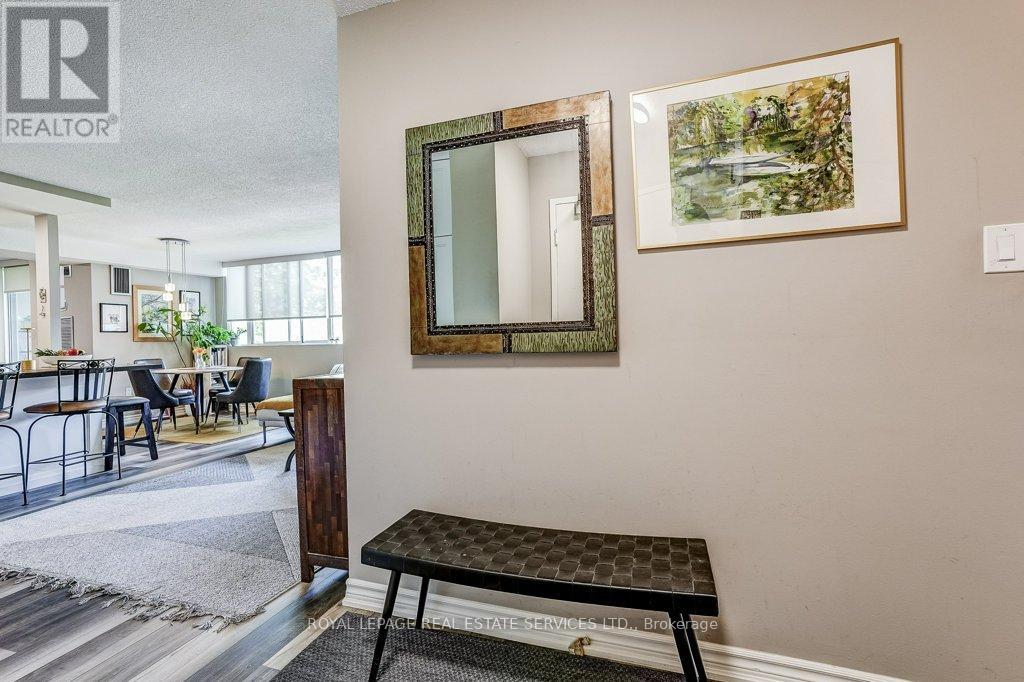 402 - 3590 KANEFF CRESCENT