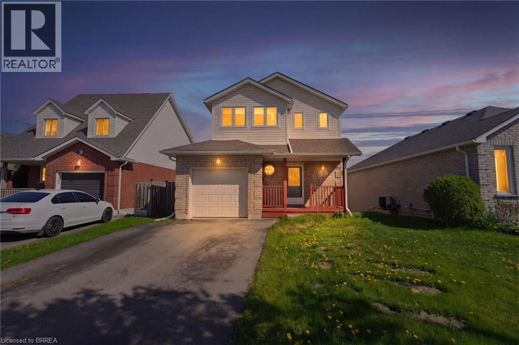 25 ANASTASIA Crescent