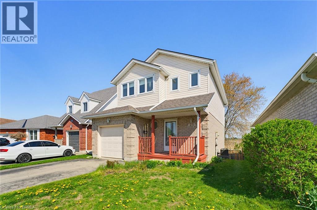 25 ANASTASIA Crescent
