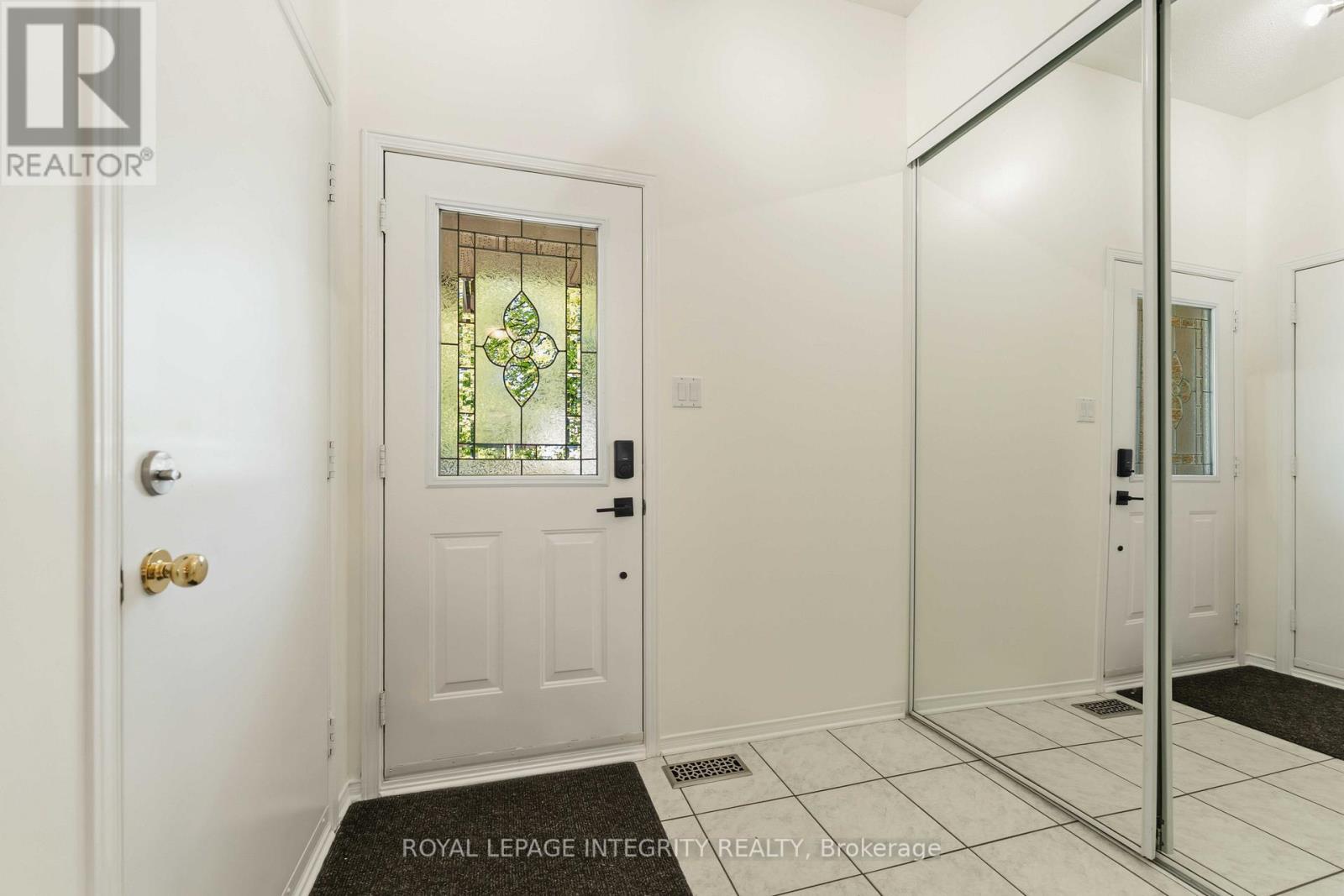 13 SOUTHPOINTE AVENUE