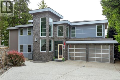 556 Delora Dr Colwood BC V9C3R8