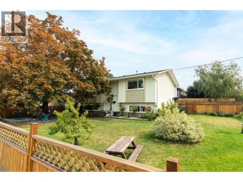 605 Stirling Road Kelowna BC V1X3X4