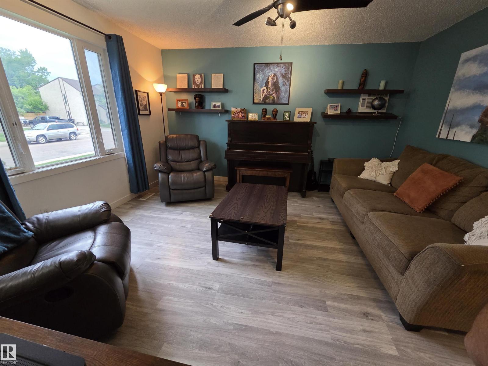 2514 149 AV NW