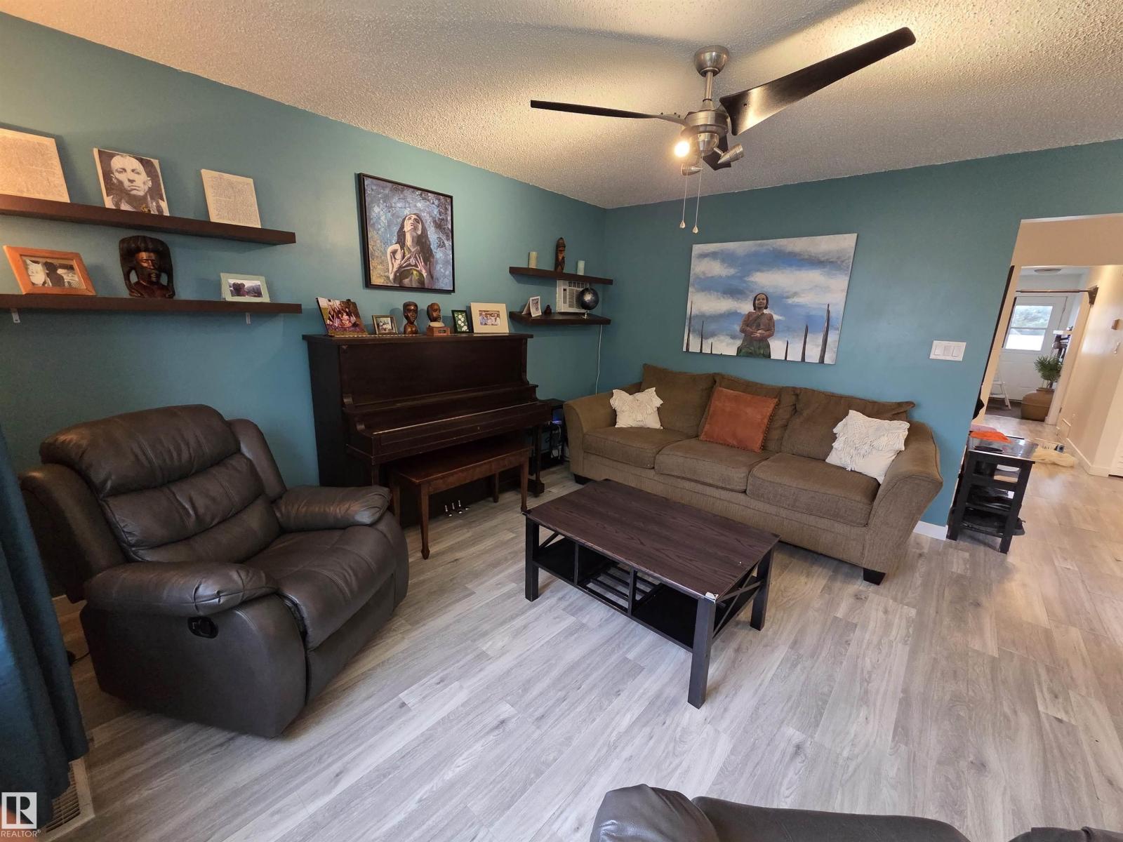 2514 149 AV NW
