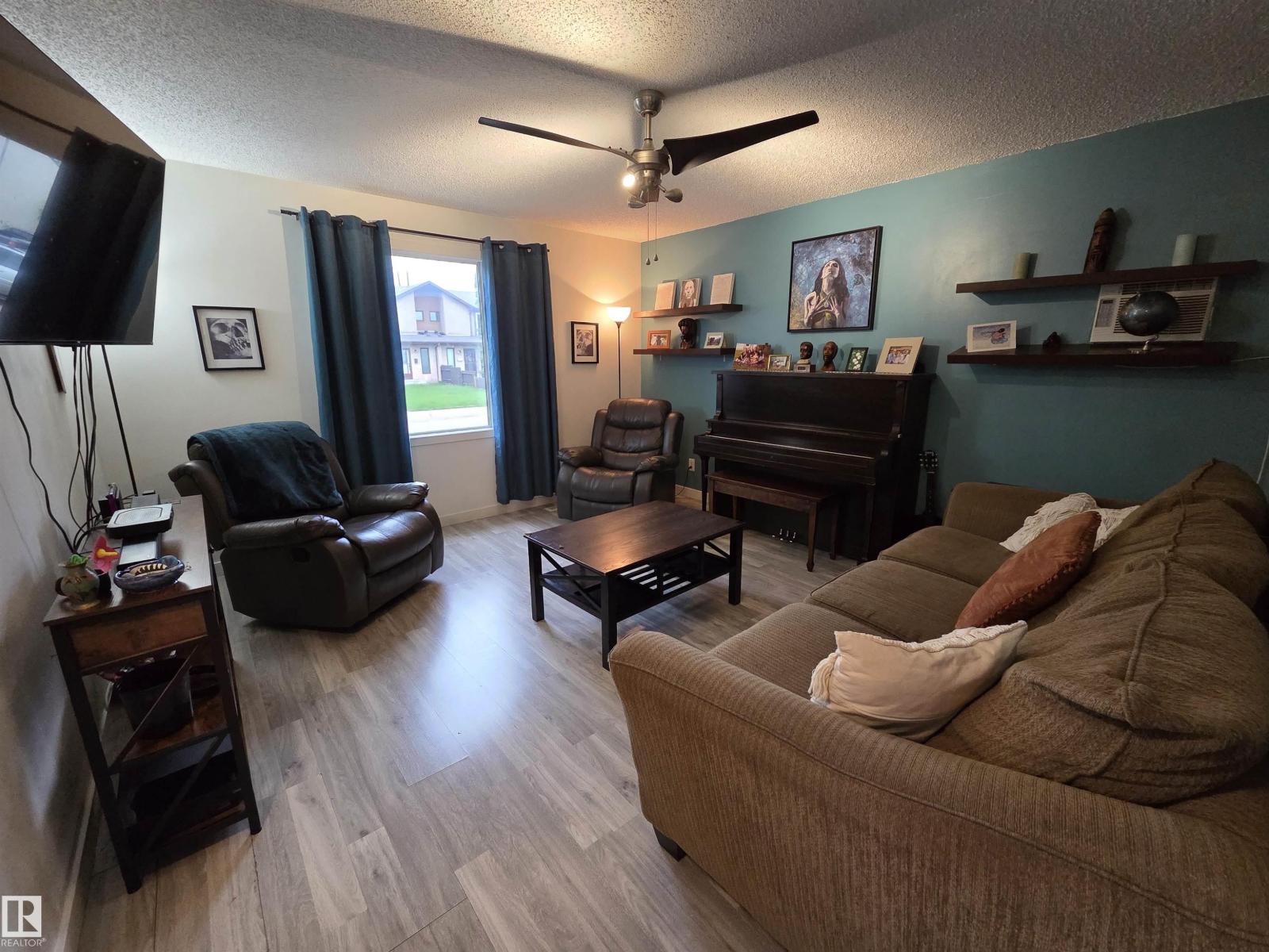 2514 149 AV NW