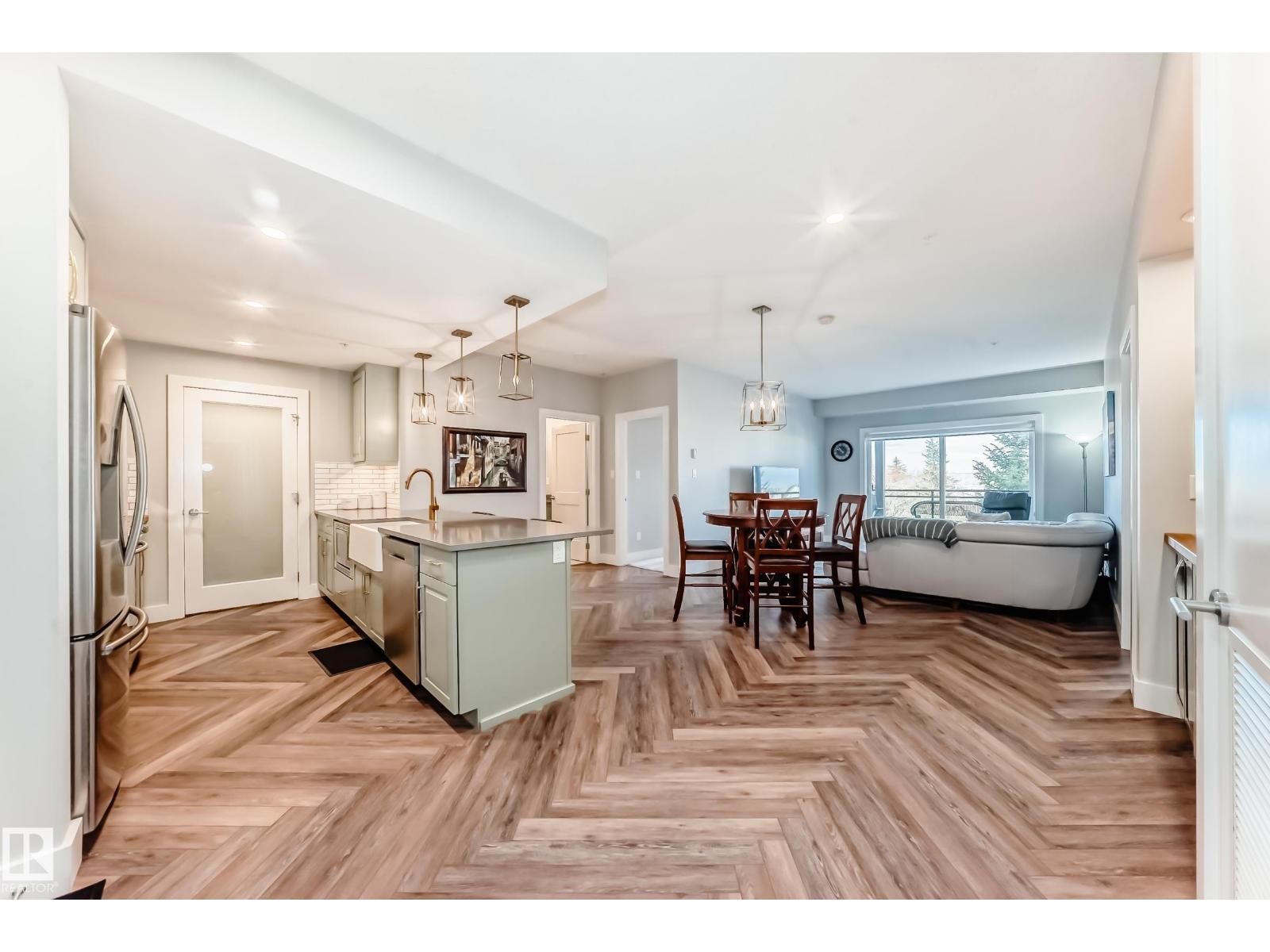 #307 528 Griesbach PR NW