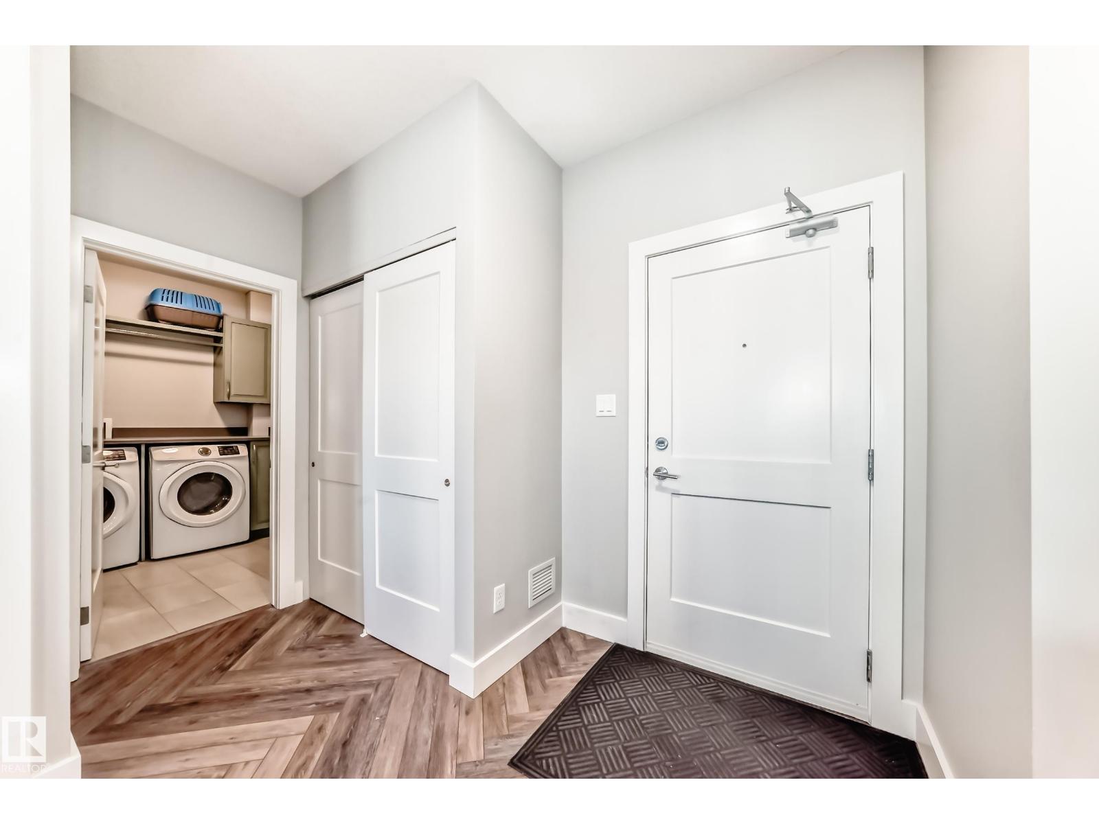 #307 528 Griesbach PR NW