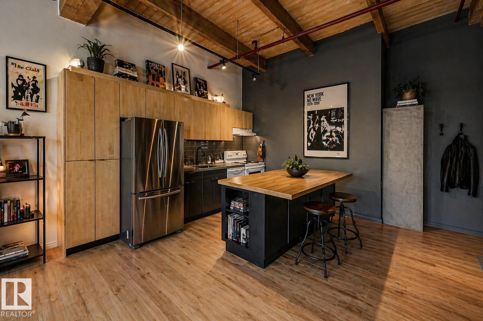 #407 10301 109 ST NW