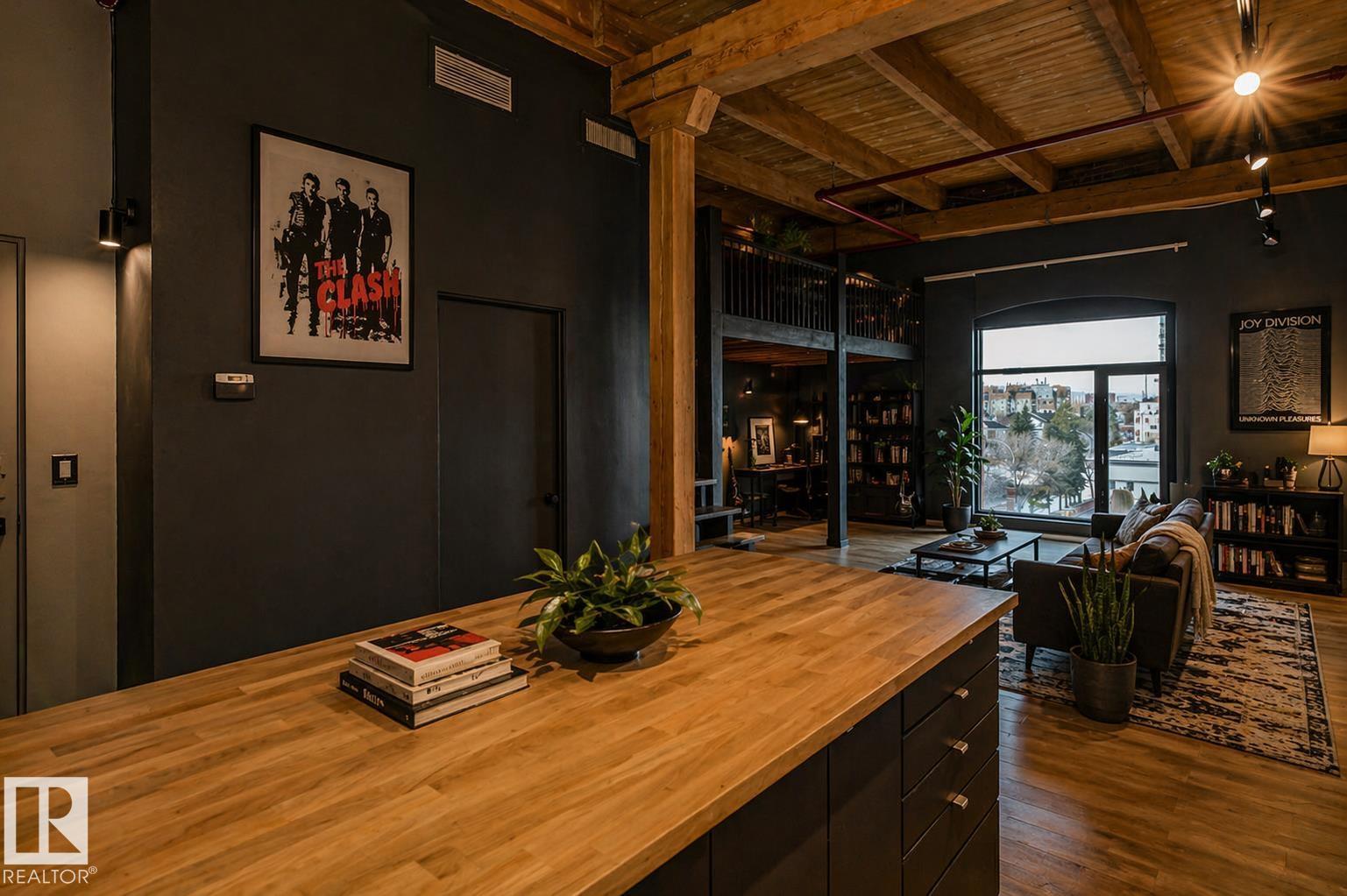 #407 10301 109 ST NW