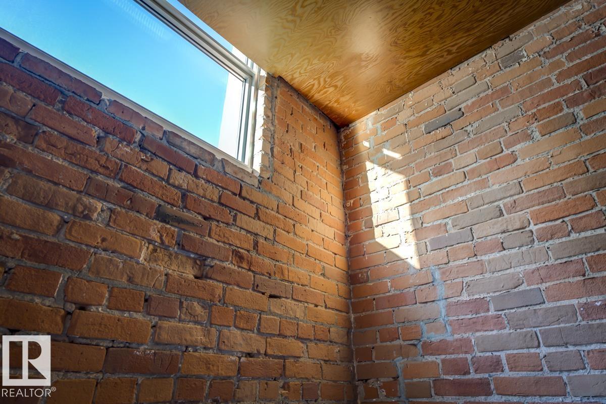 #407 10301 109 ST NW