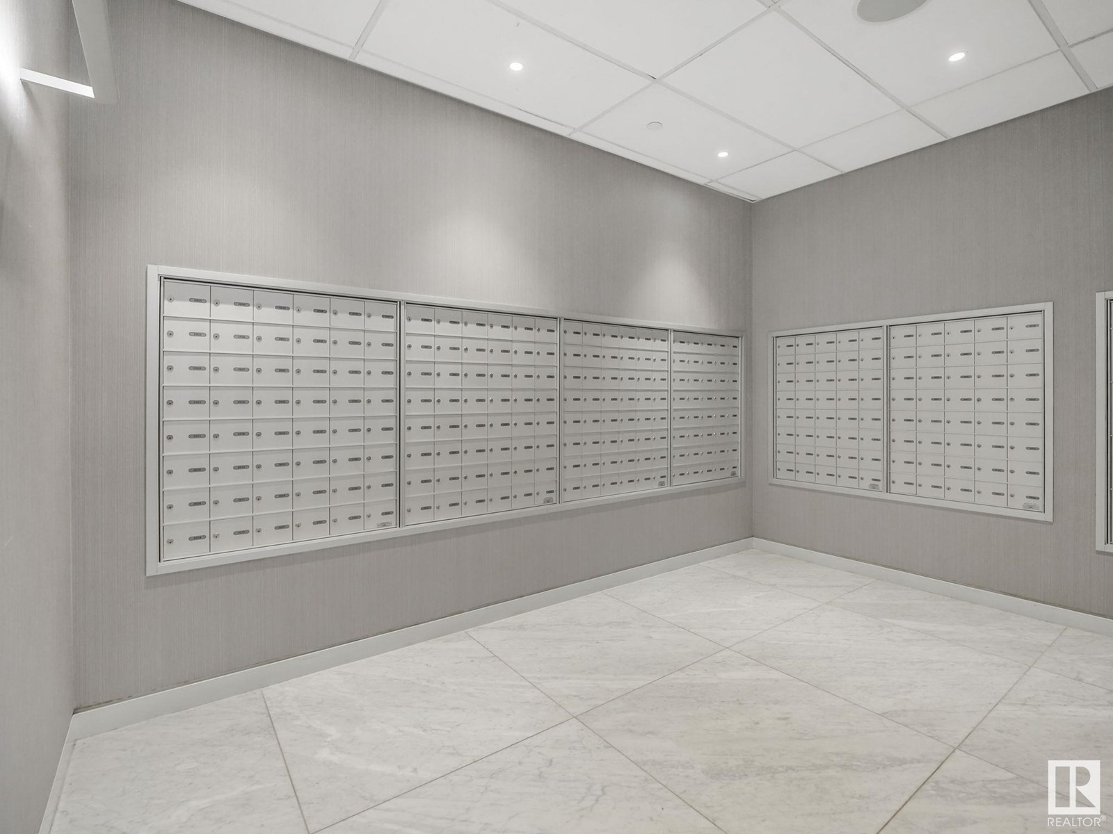 #3308 10360 102 ST NW