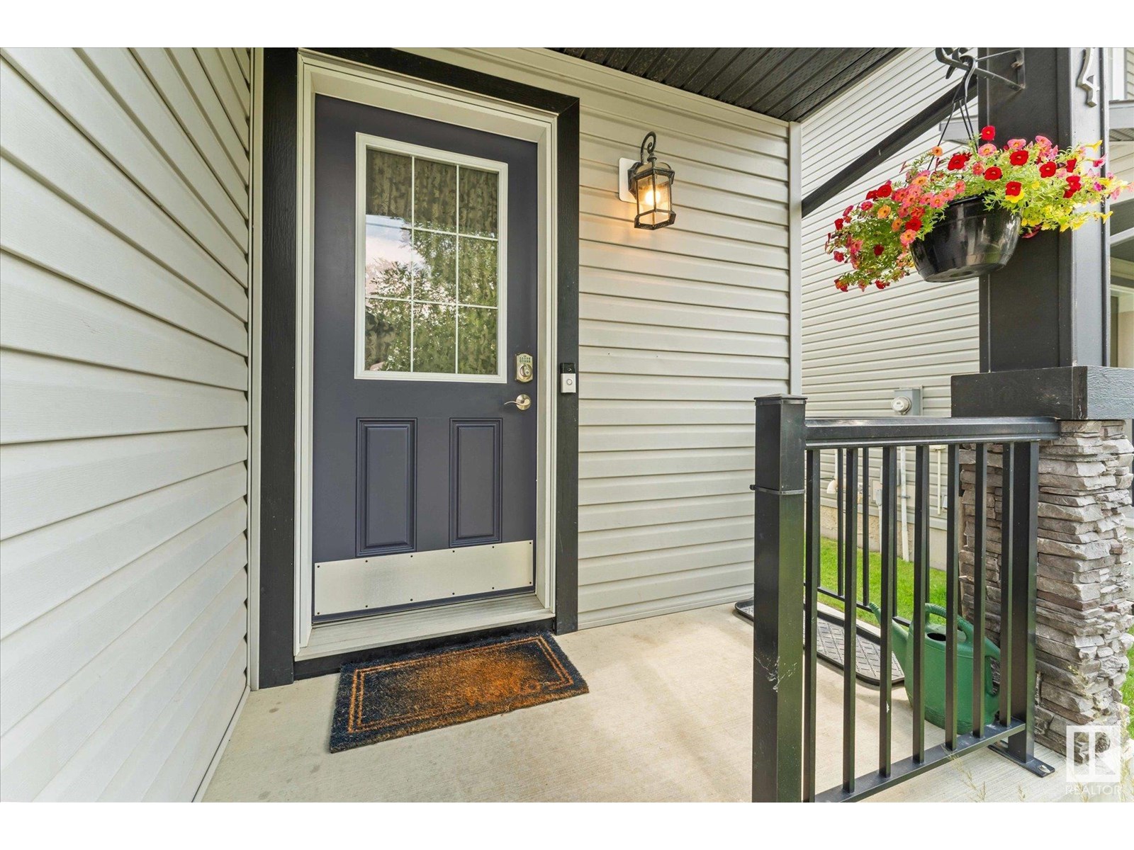 24 WELLINGTON PL