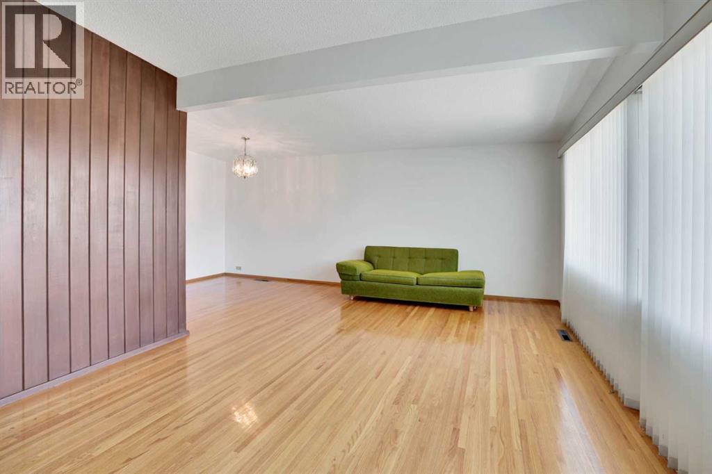 924 Mayland Drive NE