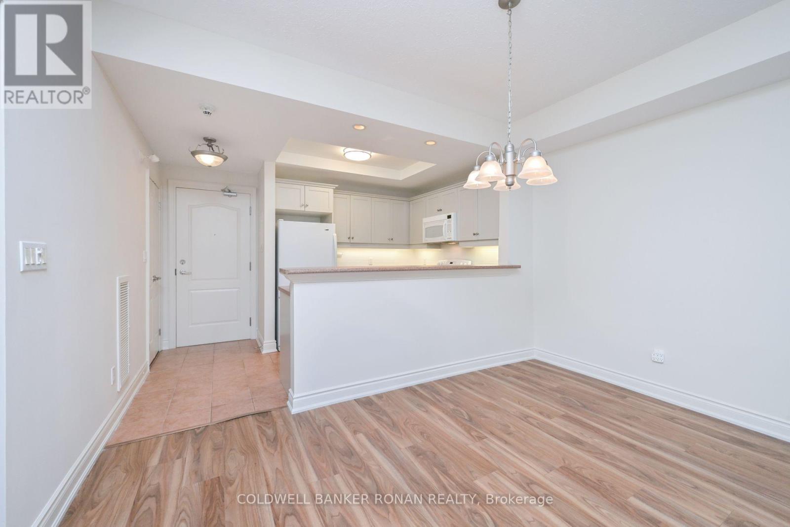 202 - 78 SUNSET BOULEVARD