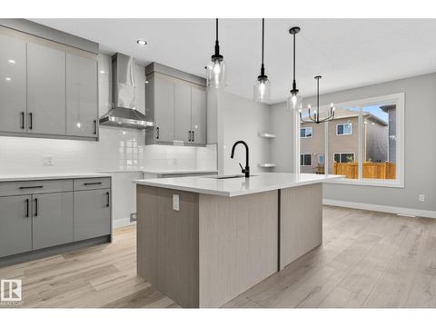 140 WYATT RG Fort Saskatchewan AB T8L3L7